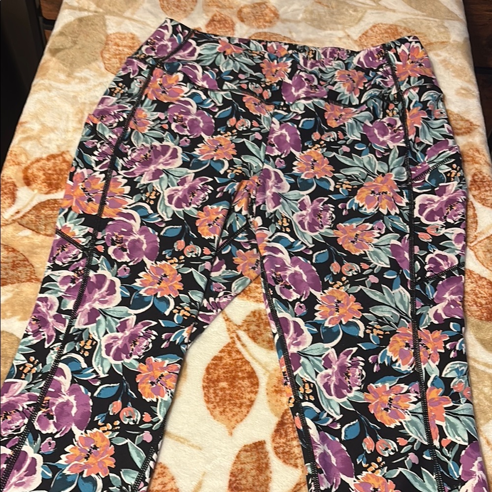 Torrid Black Floral Leggings size 2